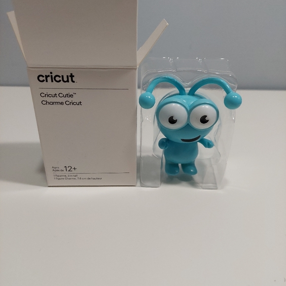 Cricut Other - BNIB *Sky* Cricut Cutie